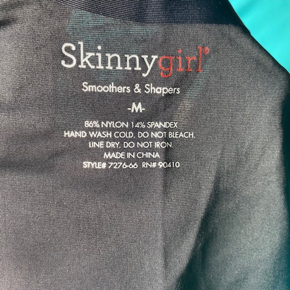 Lot of 2 Wireless Lounge Bras - Picture 7 of 7